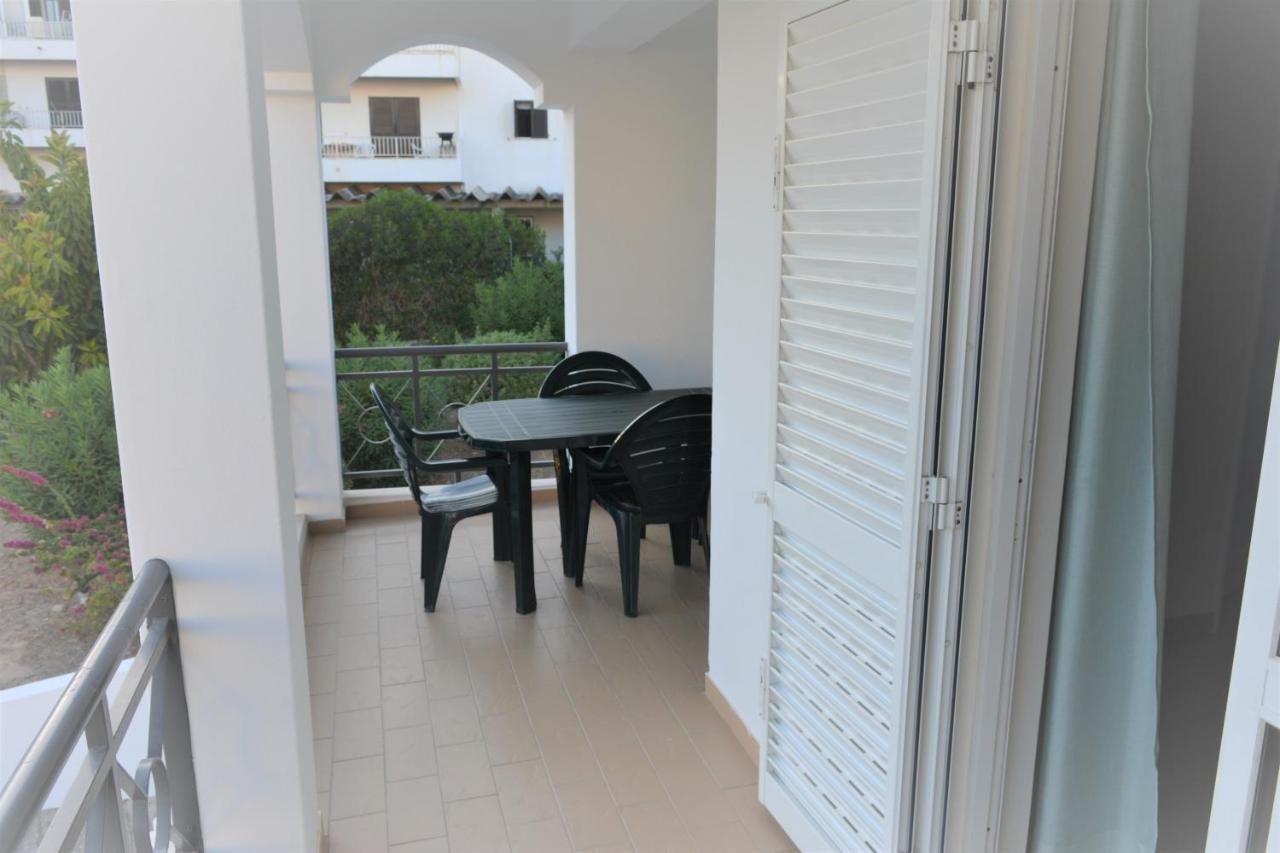 Apartamento para férias em Quarteira Esterno foto